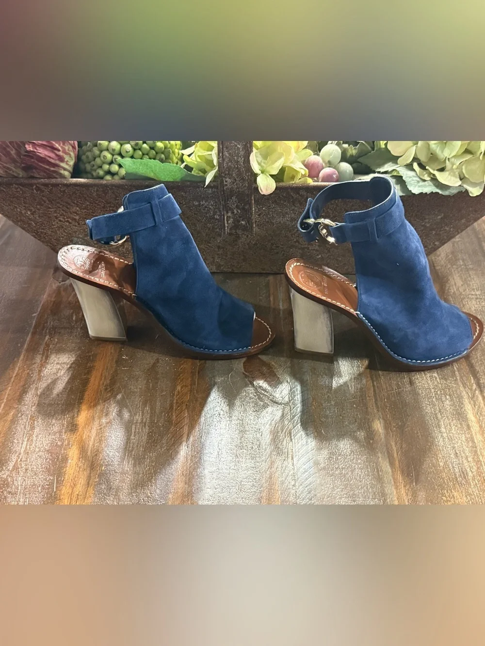 Tory Burch Women’s Size 8M Blue Suede Peep Toe Booties EUC